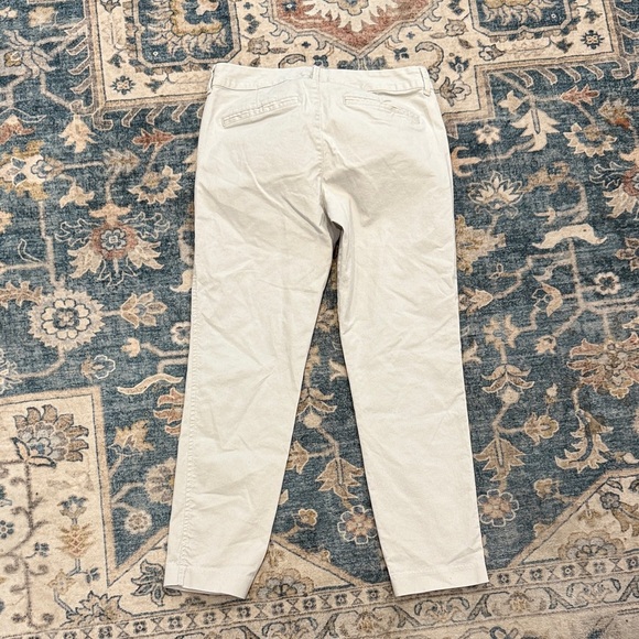 Old Navy 4 Regular Pixie Women's Light Cream Ankle Pants - Picture 6 of 10